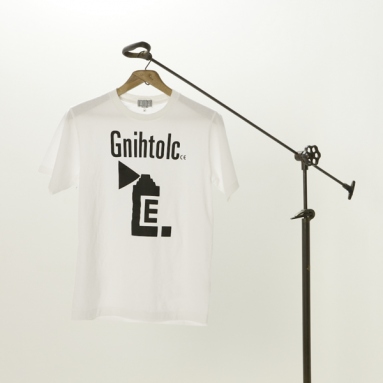 Gnihtolc Aerosol Tee