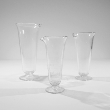Vintage Beakers/Set of 3 (1920-40s)